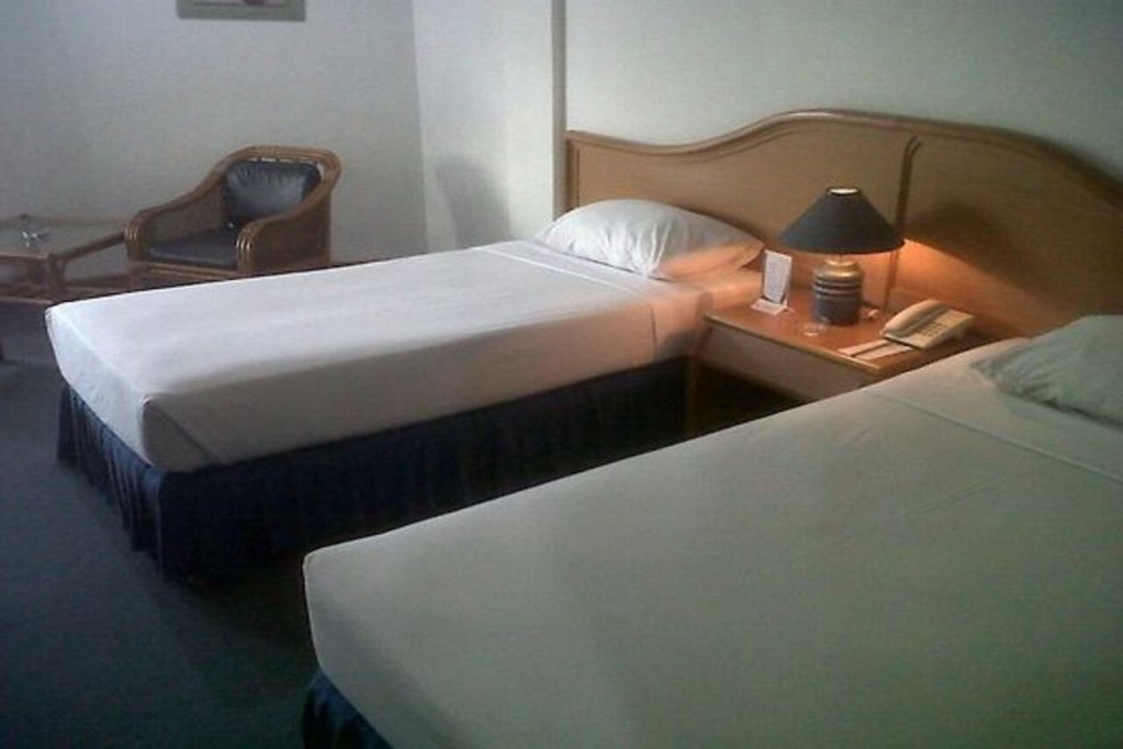 crown hotel tasikmalaya