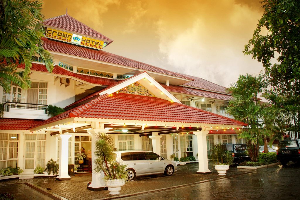 crown hotel tasikmalaya