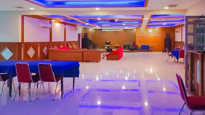 crown hotel tasikmalaya