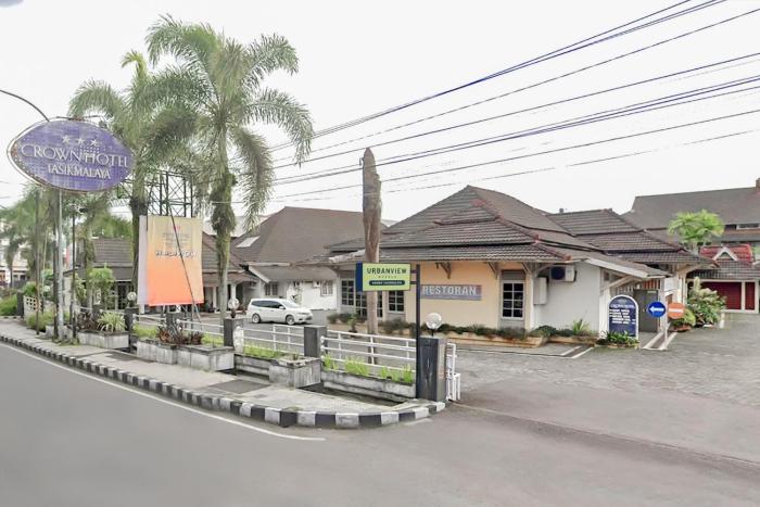 crown hotel tasikmalaya