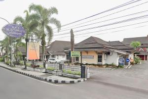 crown hotel tasikmalaya