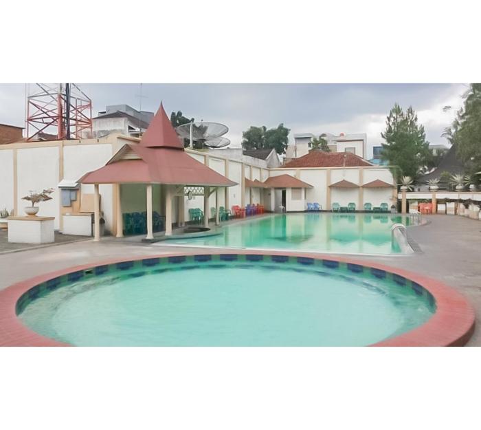 crown hotel tasikmalaya