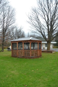 Scottish Inns Potsdam,Norwood>>Potsdam,3 star