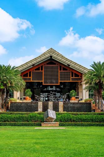 intercontinental kunming by ihg