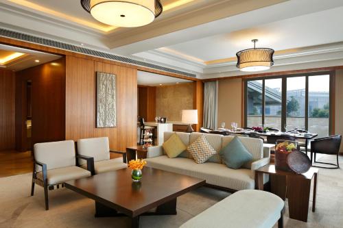intercontinental kunming by ihg