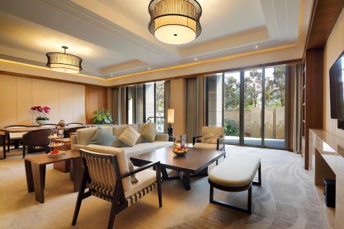 intercontinental kunming by ihg