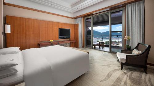 intercontinental kunming by ihg