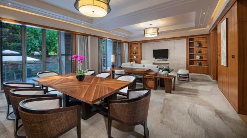 intercontinental kunming by ihg