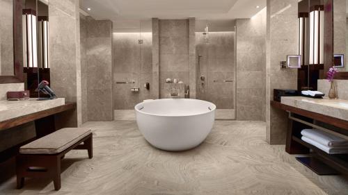 intercontinental kunming by ihg