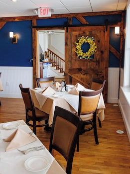 Newfound Lake Inn,,3 star