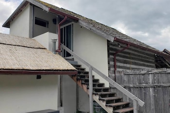 paradise village hotel