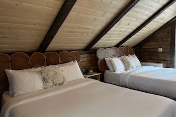 paradise village hotel