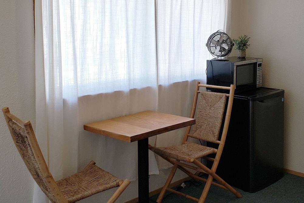 paradise village hotel