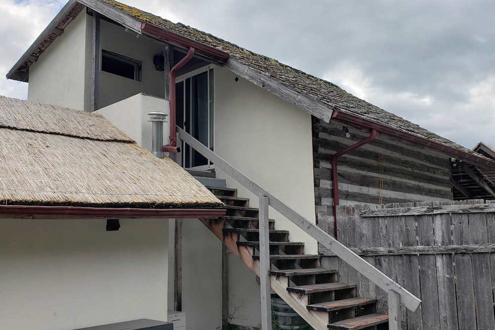 paradise village hotel