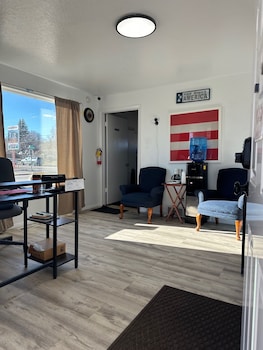 the fossil butte motel