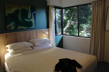 whale motor inn and restaurant