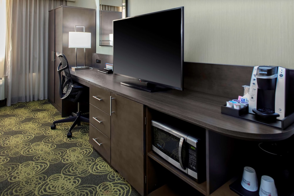 hilton garden inn reagan national airport
