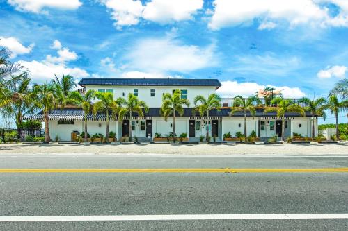 seaside at anna maria island inn