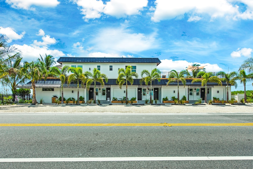 seaside at anna maria island inn