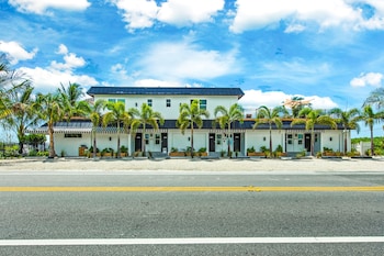 seaside at anna maria island inn