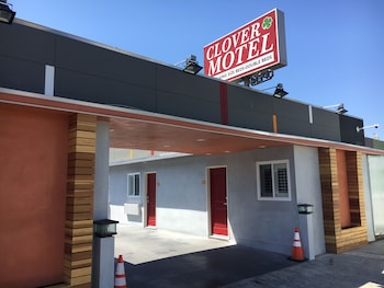 clover motel
