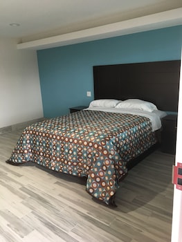 clover motel