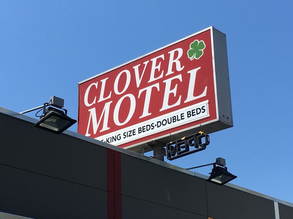 clover motel