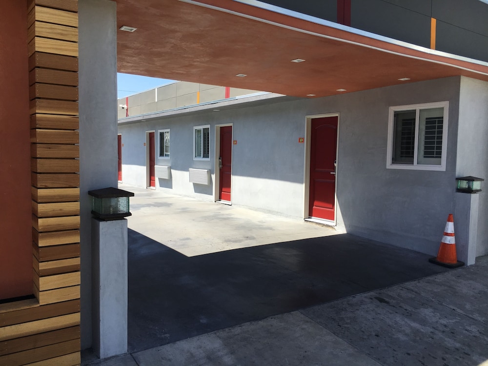 clover motel