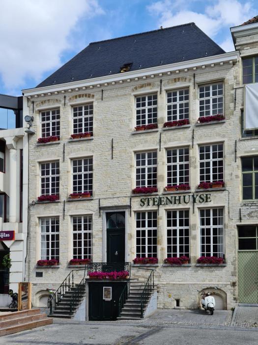 hotel restaurant steenhuyse
