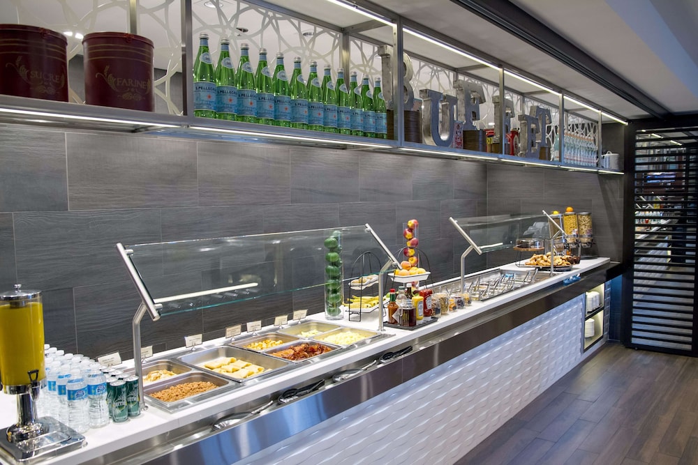 hilton montreal laval