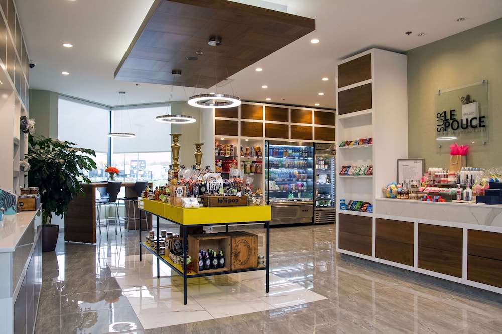 hilton montreal laval