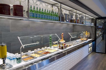 hilton montreal laval