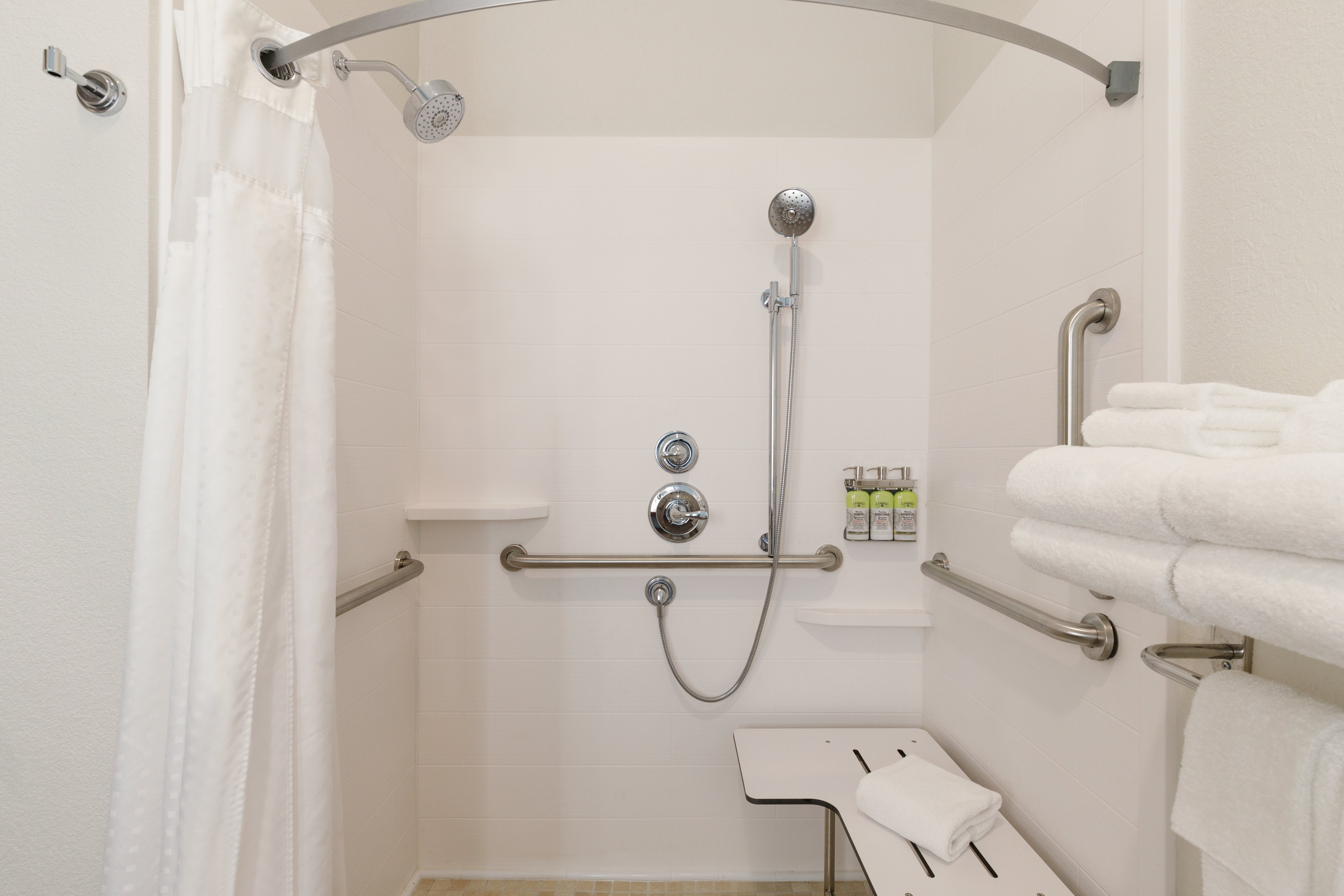 holiday inn express hotel and suites lavonia by ihg