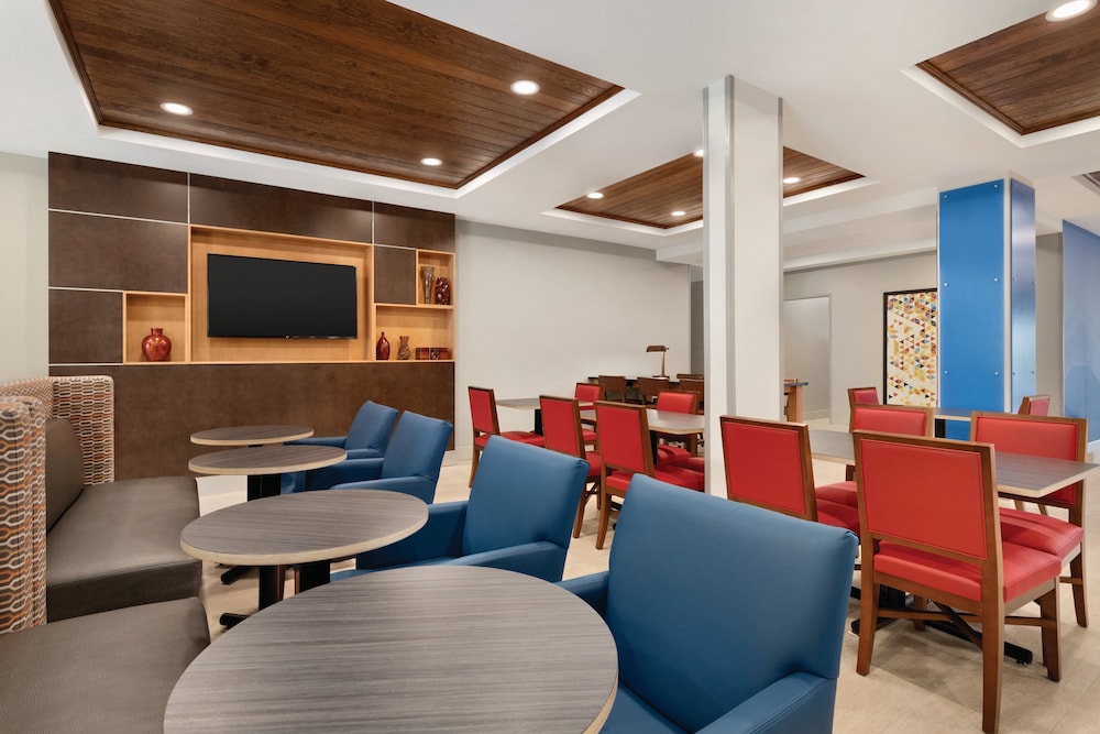 holiday inn express hotel and suites lavonia by ihg