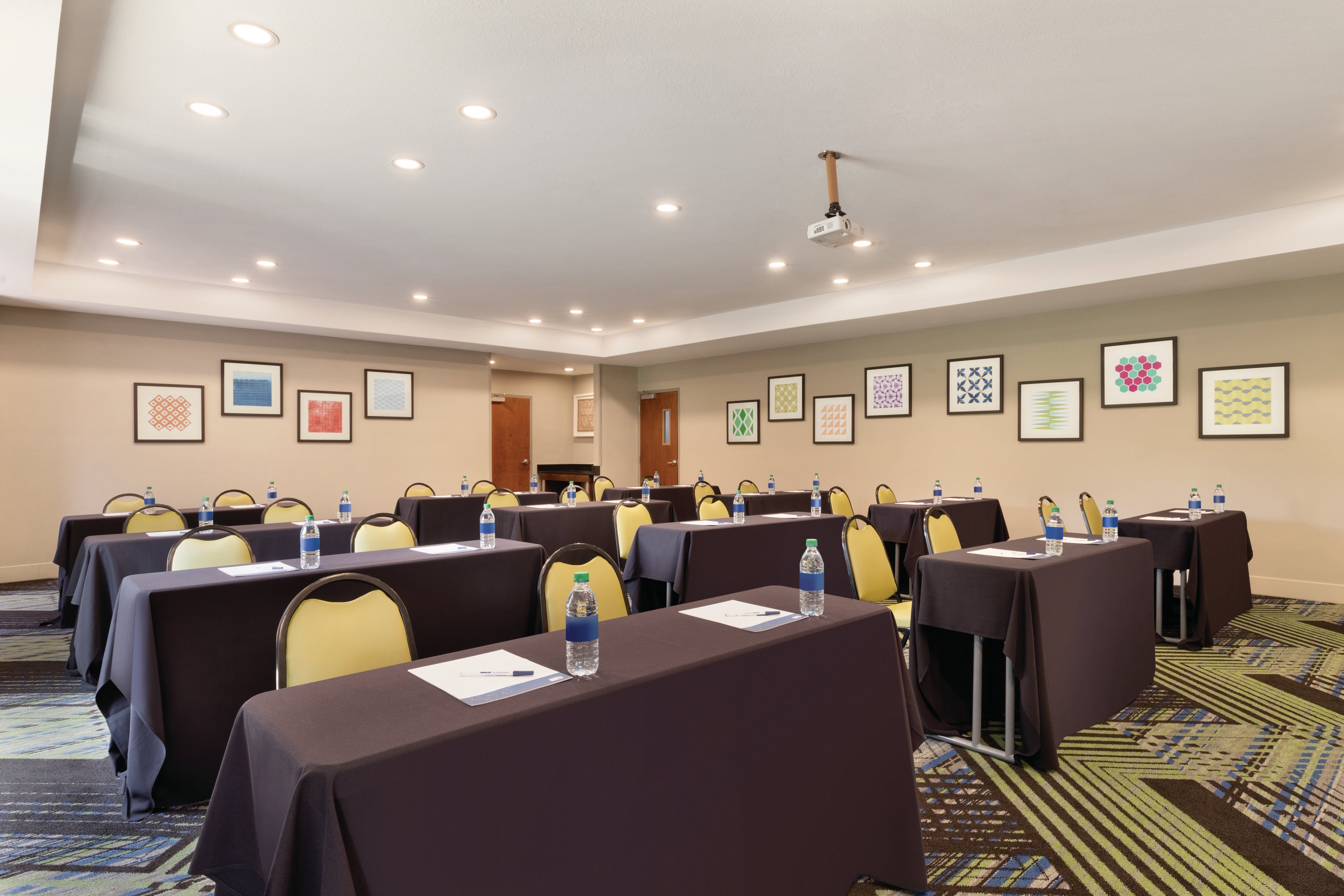 holiday inn express hotel and suites lavonia by ihg