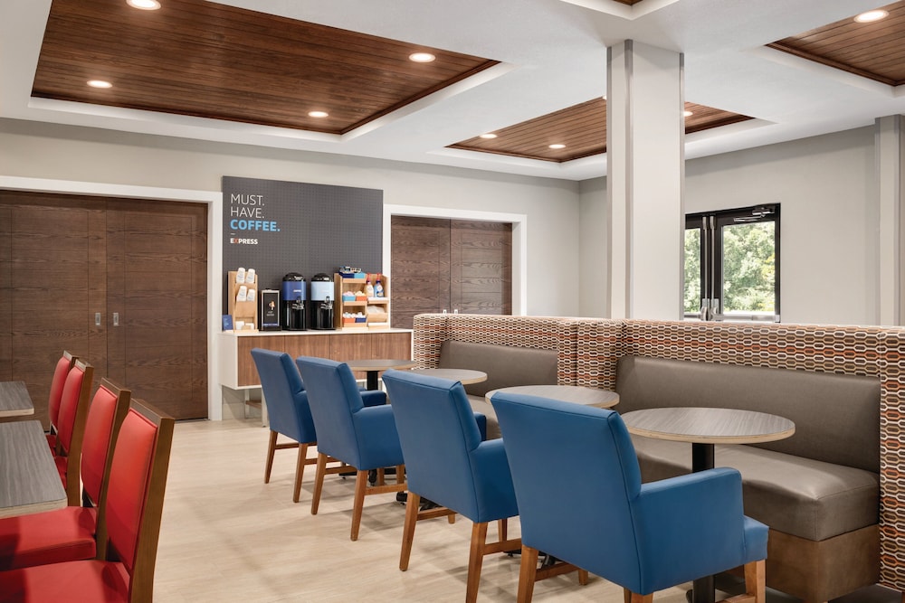 holiday inn express hotel and suites lavonia by ihg