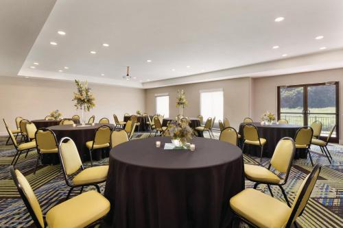 holiday inn express hotel and suites lavonia by ihg