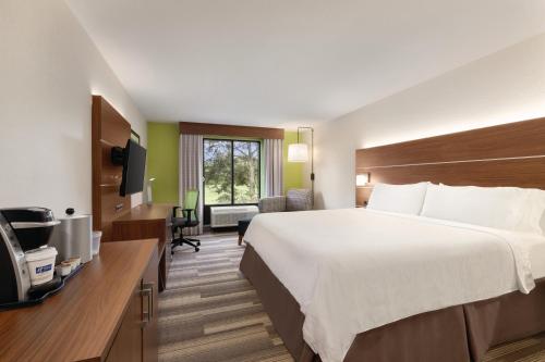 holiday inn express hotel and suites lavonia by ihg