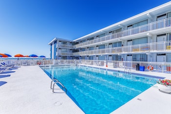 The Crusader Oceanfront Family Resort,Cape May - Wildwood>>Cape May,3 star