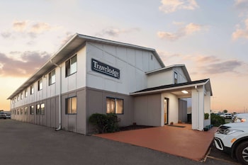 Travelodge By Wyndham Redwood Falls,,2 star