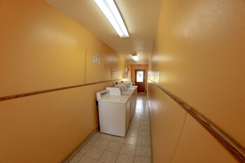 knights inn chanute
