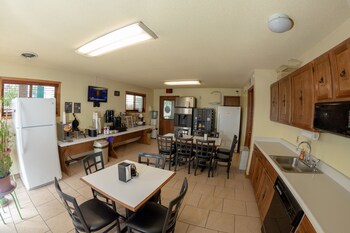 Knights Inn Chanute,Chanute>>Allen County,2 star