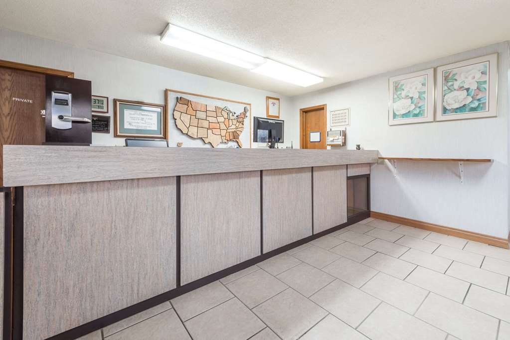knights inn chanute