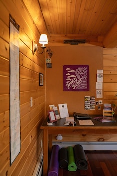 hostel of maine