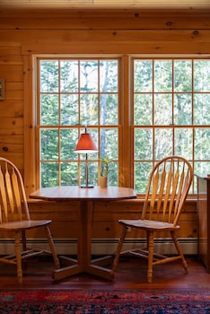 hostel of maine