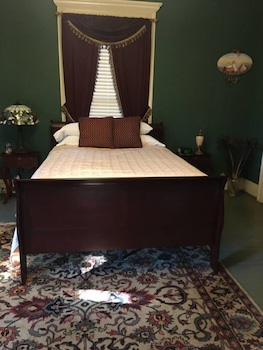 commodore bed and breakfast