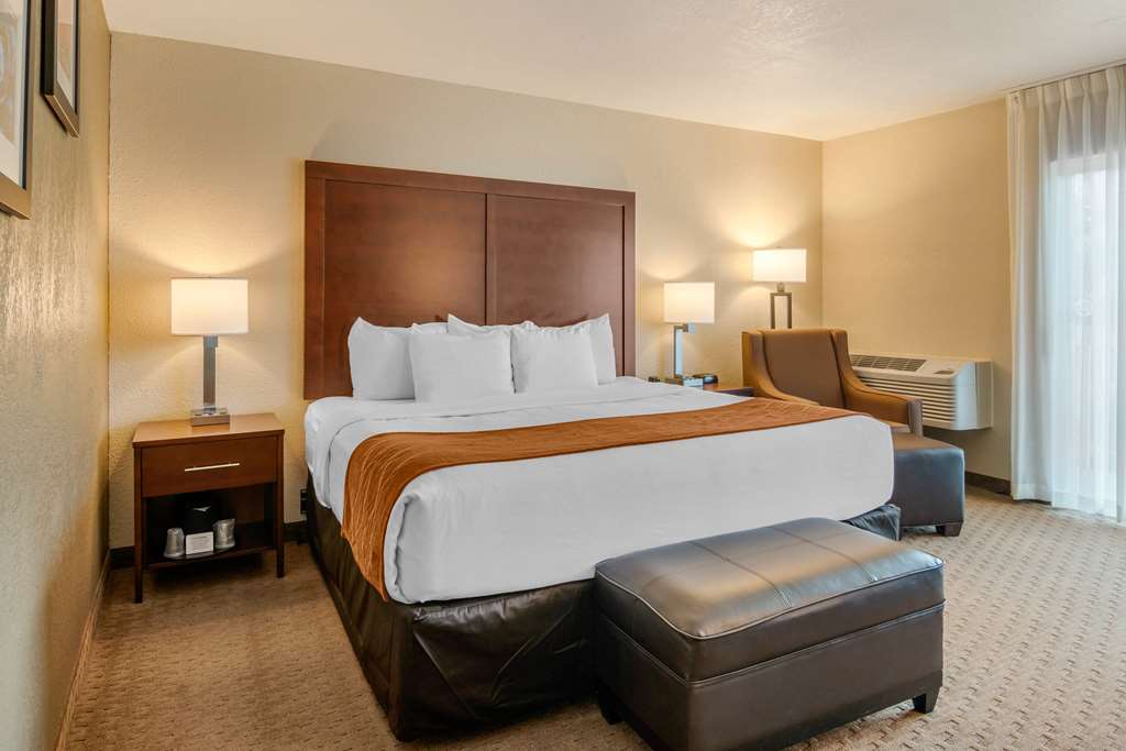 comfort inn and suites lincoln city