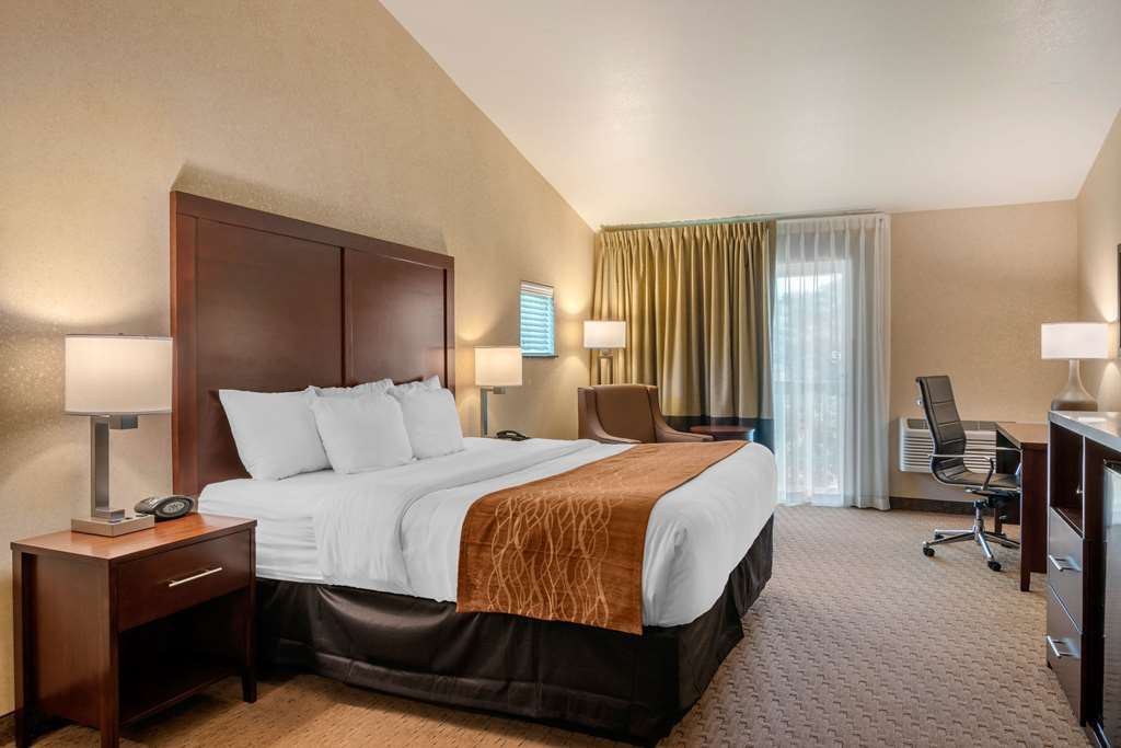 comfort inn and suites lincoln city