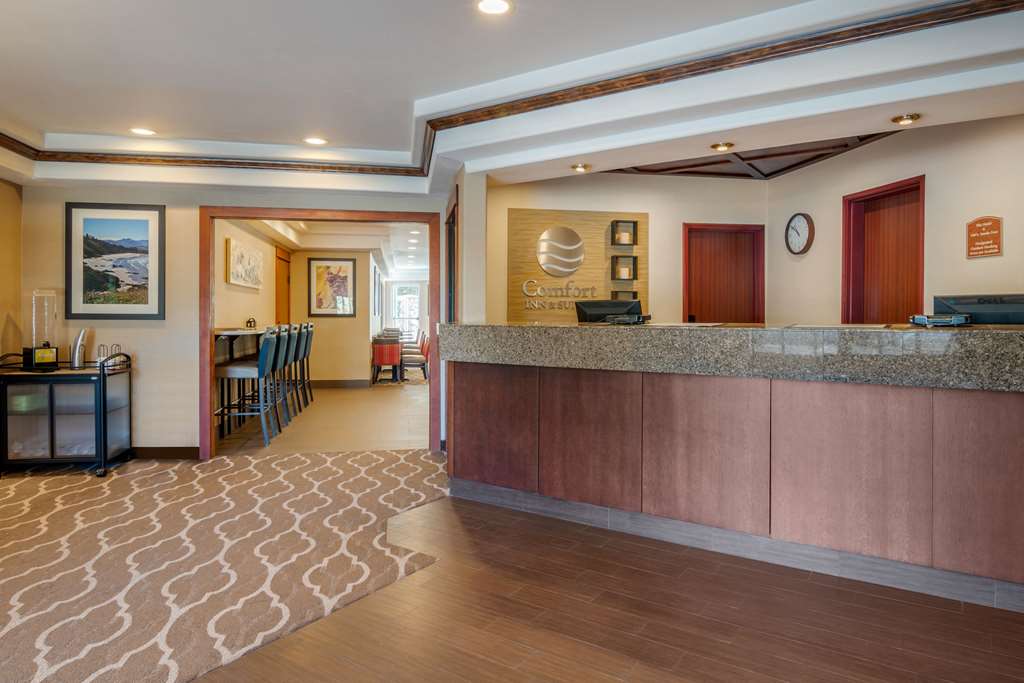 comfort inn and suites lincoln city
