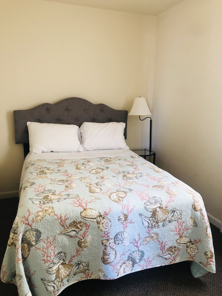 thunderbird motel